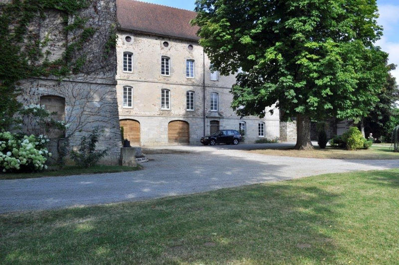 Demeure - 850 m² - 23 pièces