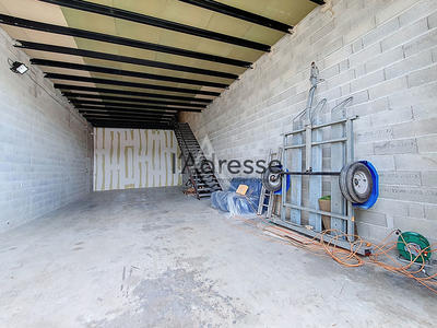 Local d'activité / Entrepôt - 190 m²
