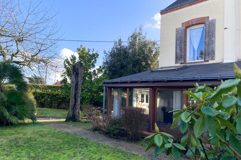 Maison de maîtres - 200 m² - 9 pièces