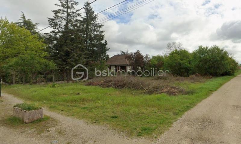 Terrain constructible - 2 423 m²