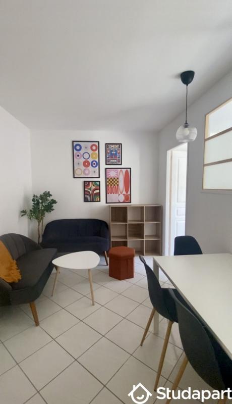 Chambre - 9 m² - 1 pièce