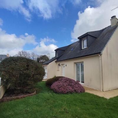 Maison - 90 m² - 6 pièces