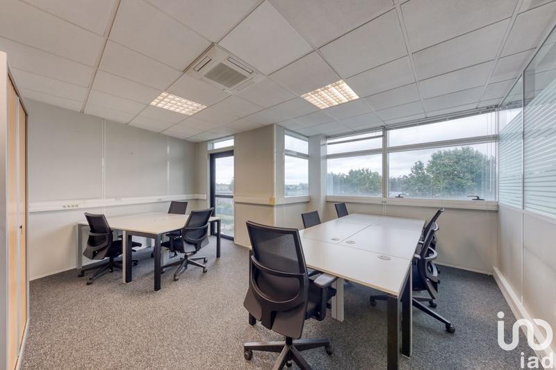Bureau - 233 m²