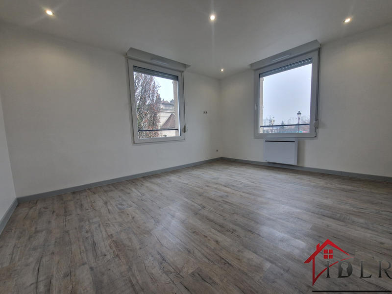 Appartement - 102 m² - 6 pièces