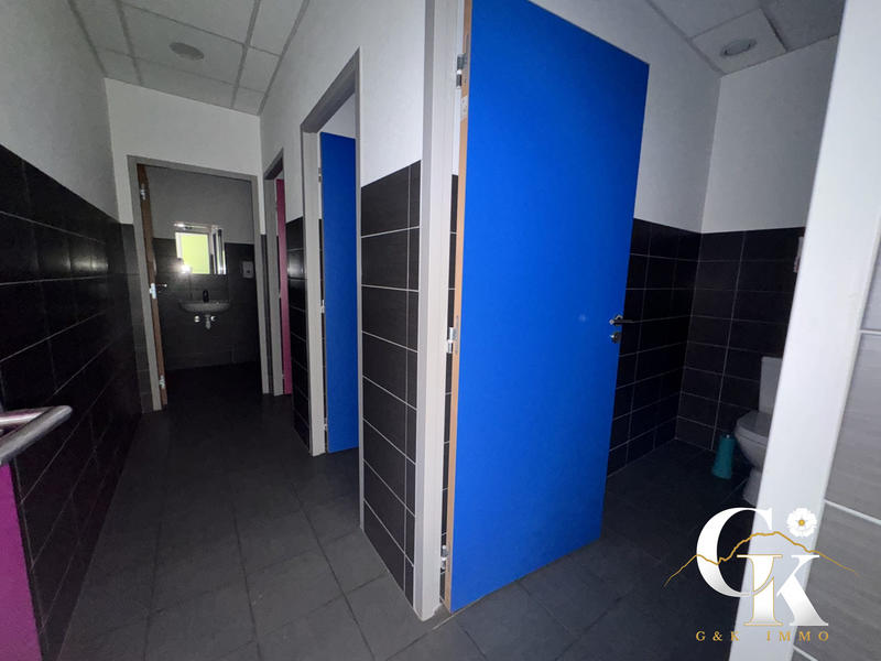 Bureau - 328 m² - 10 pièces