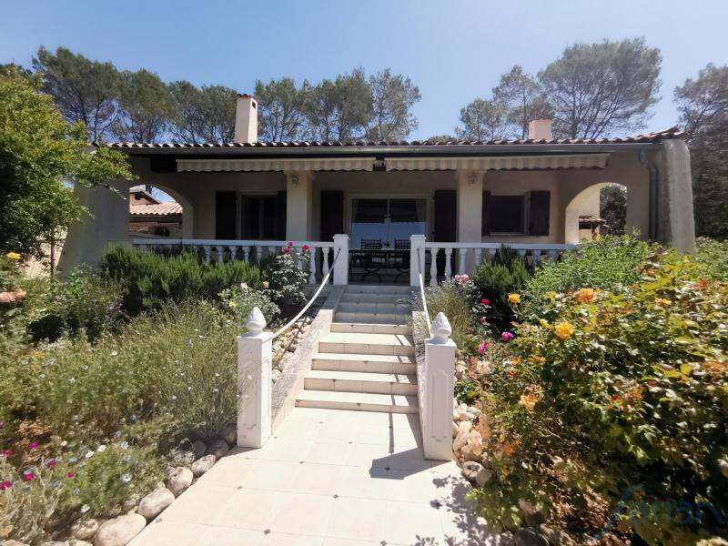 Villa - 205 m² - 6 pièces