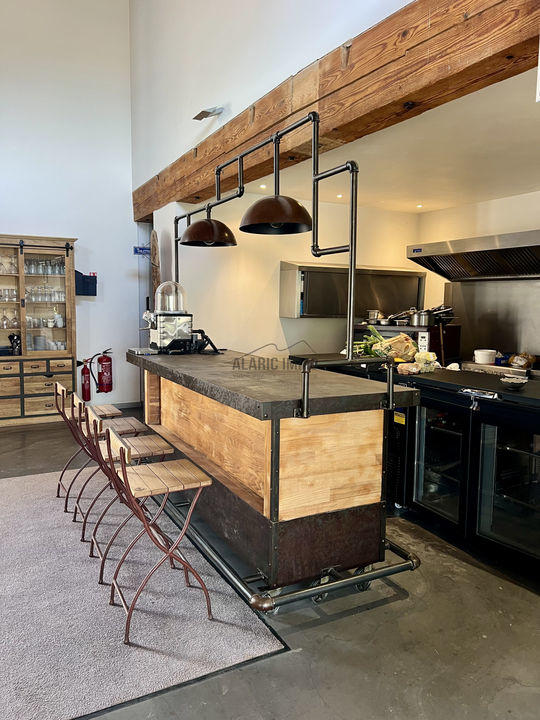 Propriété - 580 m² - 18 pièces