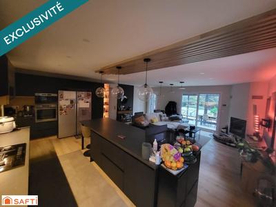 Maison - 166 m² - 7 pièces