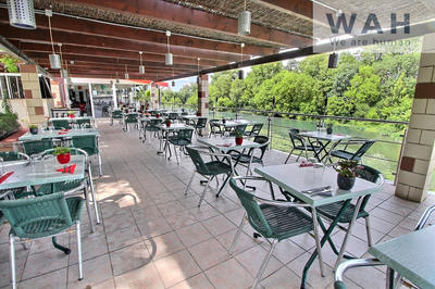 Fonds de commerce - Magasins - 1 900 m²