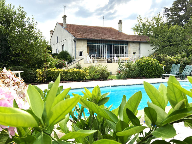 Maison - 145 m² - 6 pièces