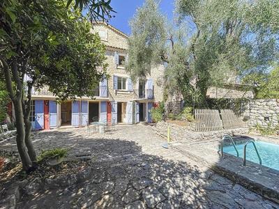 Maison - 263 m² - 6 pièces