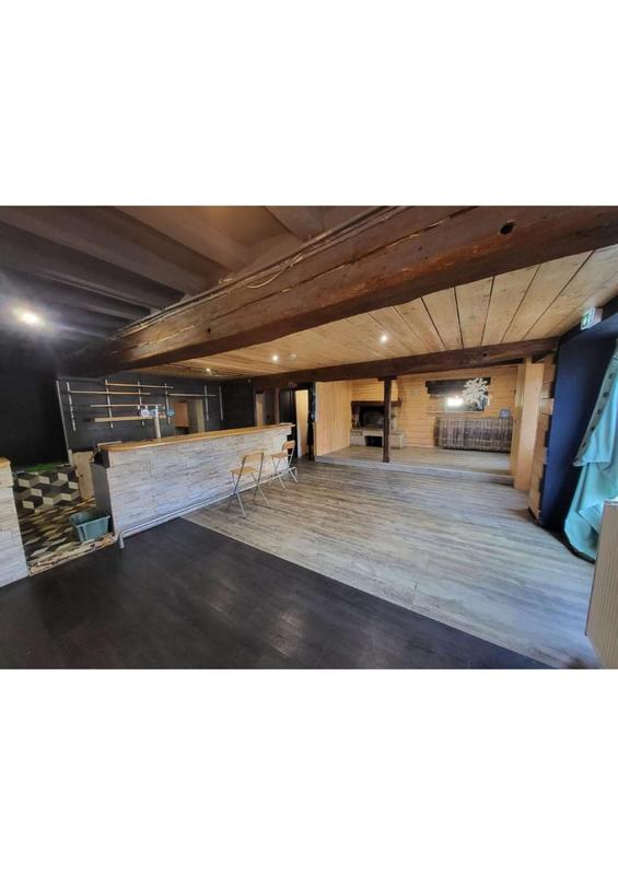 Local commercial - 730 m² - 18 pièces