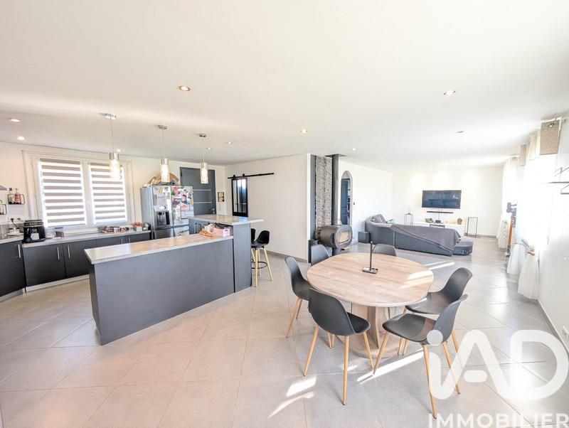 Maison - 140 m² - 6 pièces