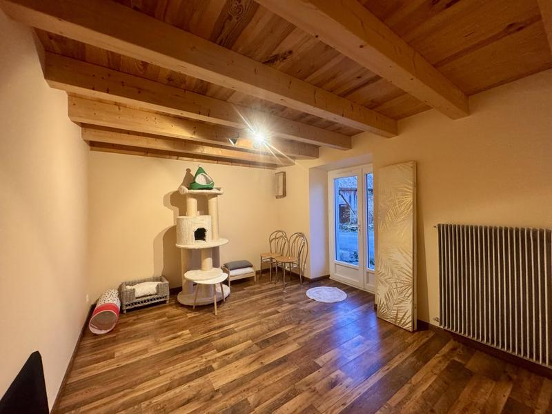 Appartement - 99 m² - 6 pièces