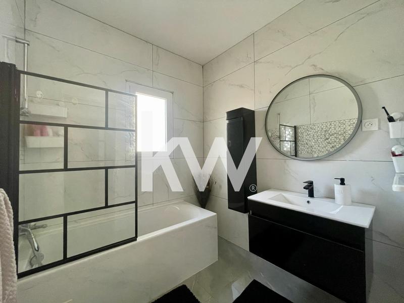 Maison - 121 m² - 4 pièces