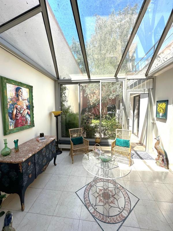 Maison - 424 m² - 13 pièces