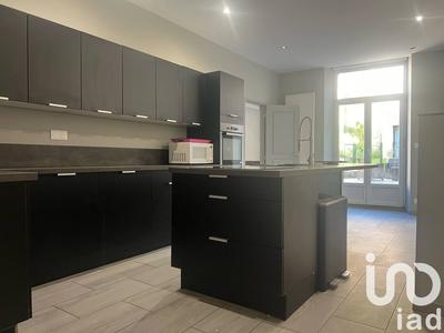 Maison - 225 m² - 8 pièces