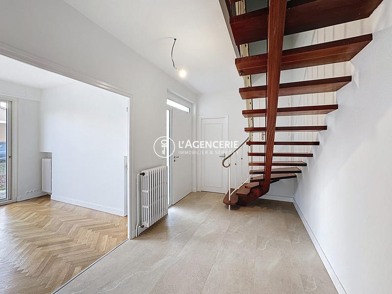 Maison - 122 m² - 5 pièces