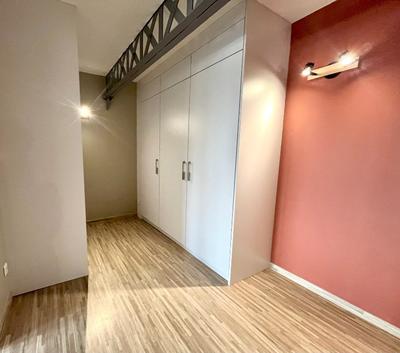 Loft - 92 m² - 4 pièces
