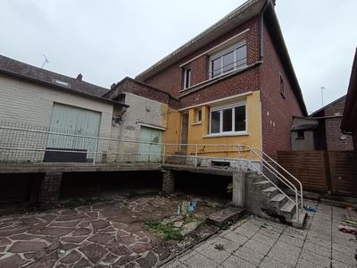 Maison - 85 m² - 5 pièces