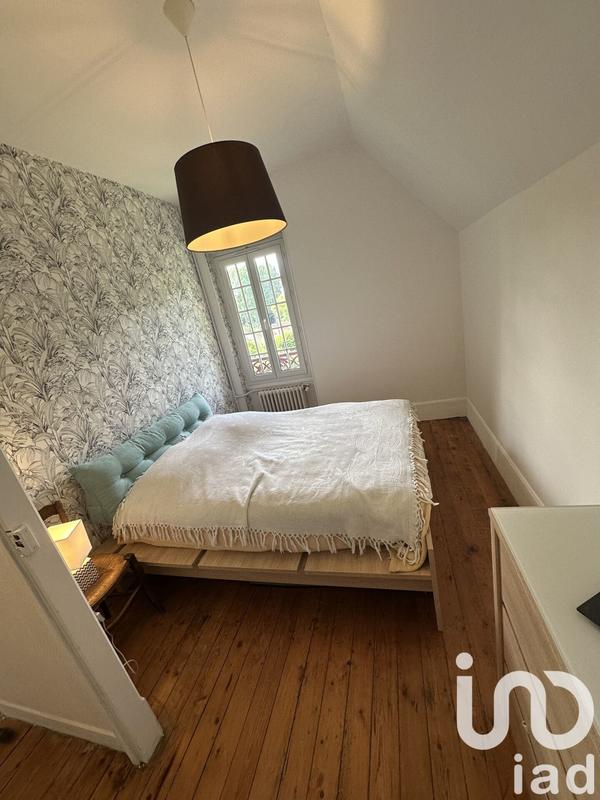 Maison - 180 m² - 8 pièces