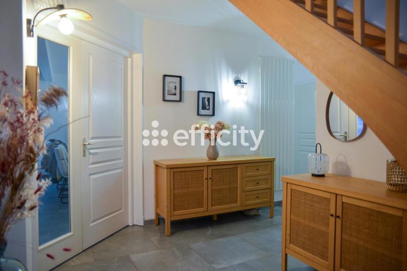 Maison - 175 m² - 7 pièces