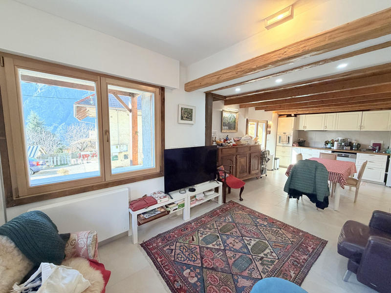 Maison - 324 m² - 5 pièces