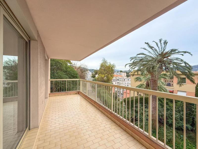 Appartement - 135 m² - 5 pièces