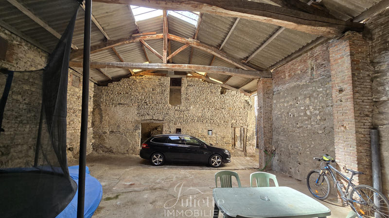 Maison - 135 m² - 1 pièce