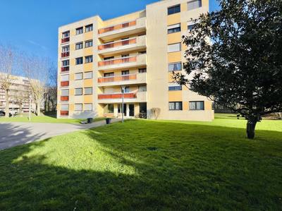 Appartement - 76 m² - 3 pièces