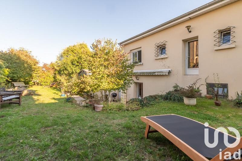 Maison - 210 m² - 7 pièces