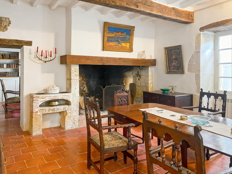 Maison - 227 m² - 6 pièces