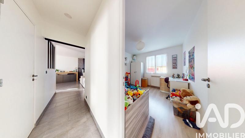 Maison - 80 m² - 5 pièces