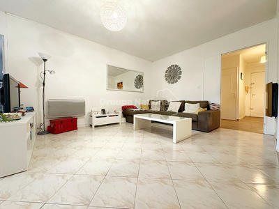 Appartement - 84 m² - 4 pièces