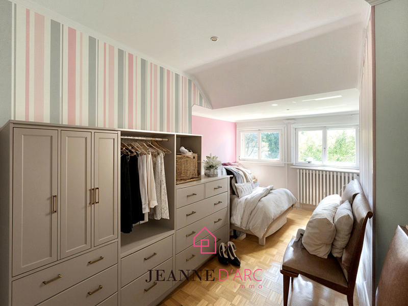 Maison - 219 m² - 7 pièces