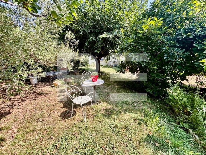 Villa - 208 m² - 8 pièces