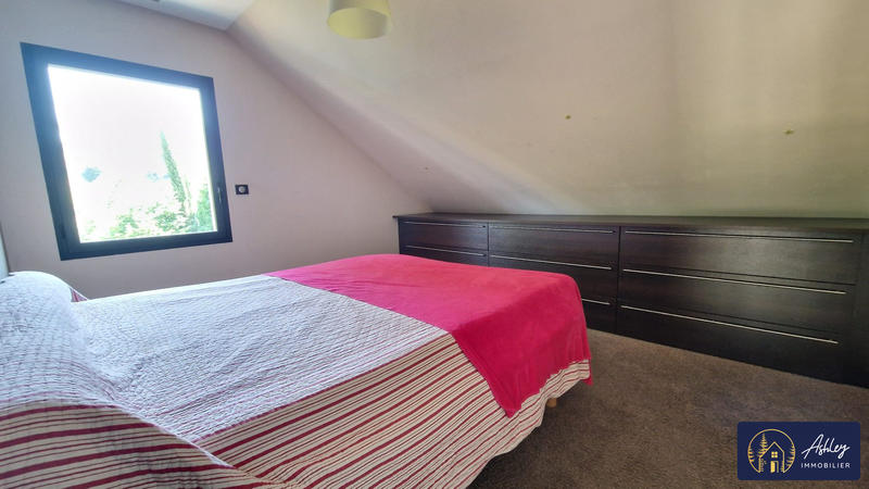 Maison contemporaine - 211 m² - 6 pièces