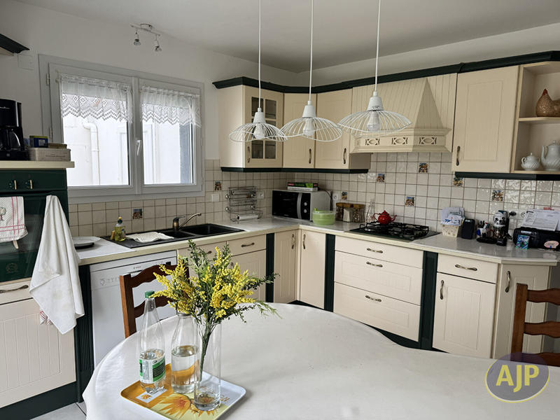 Maison - 114 m² - 6 pièces