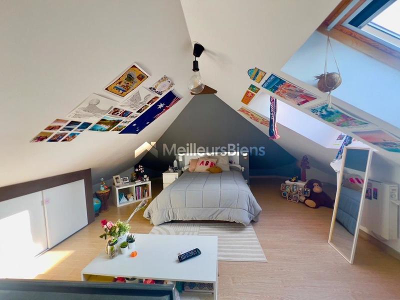 Maison - 130 m² - 8 pièces