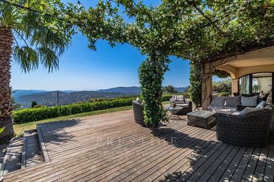 Maison - 179 m² - 8 pièces