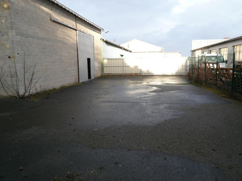Local commercial - 740 m² - 8 pièces