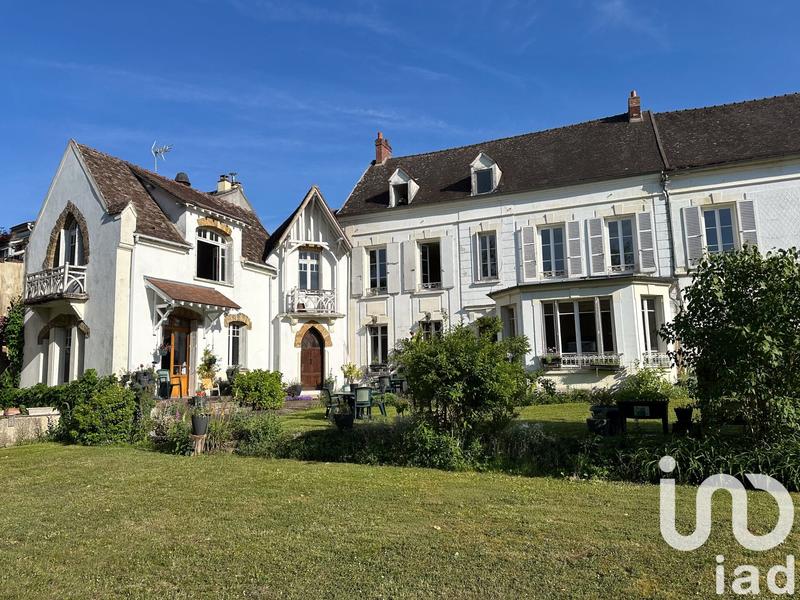 Maison - 320 m² - 12 pièces