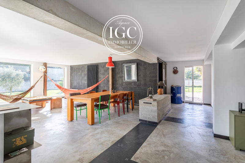 Villa - 240 m² - 5 pièces