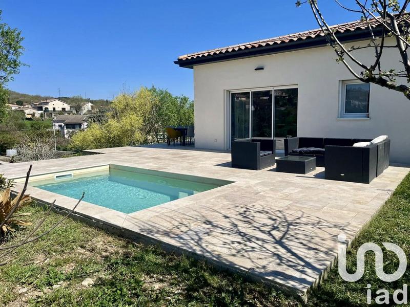 Maison - 94 m² - 4 pièces