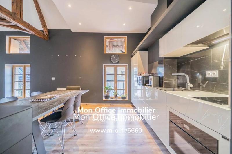 Studio - 134 m² - 5 pièces