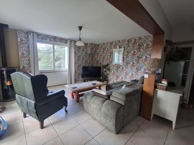 Maison traditionnelle - 158 m² - 8 pièces