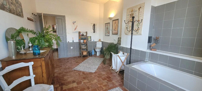 Maison de village - 235 m² - 8 pièces