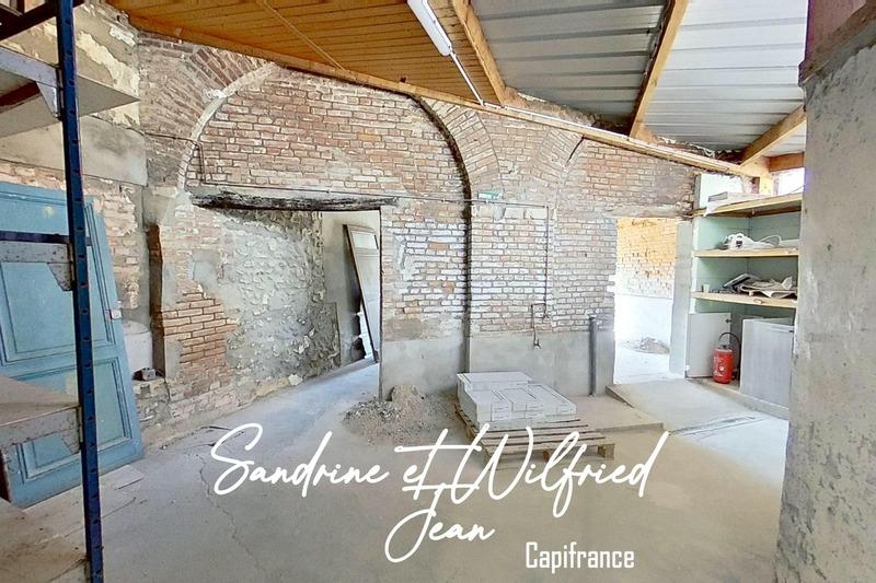 Local commercial - 132 m² - 8 pièces