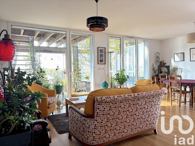 Appartement - 104 m² - 4 pièces