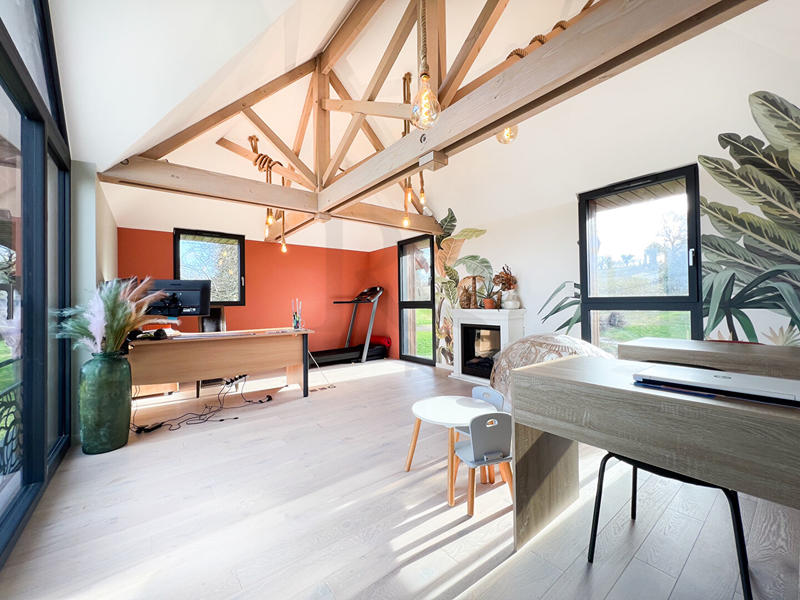 Maison - 200 m² - 6 pièces